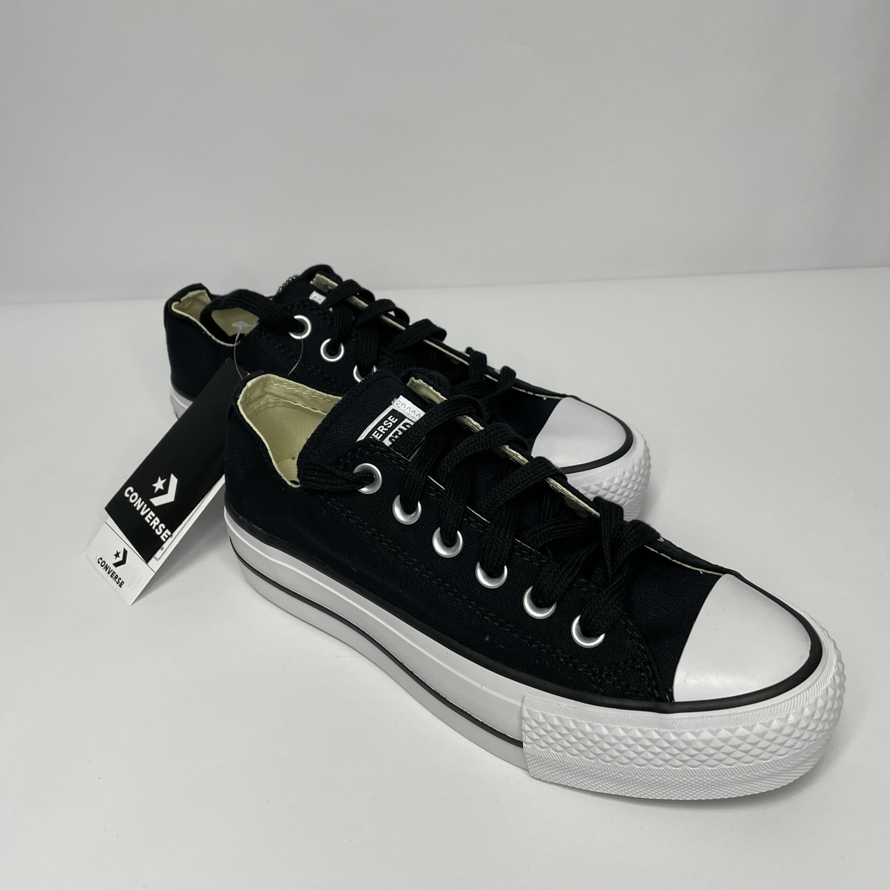 CONVERSE CLÁSICOS NEGROS Plaza Comercial El Centro